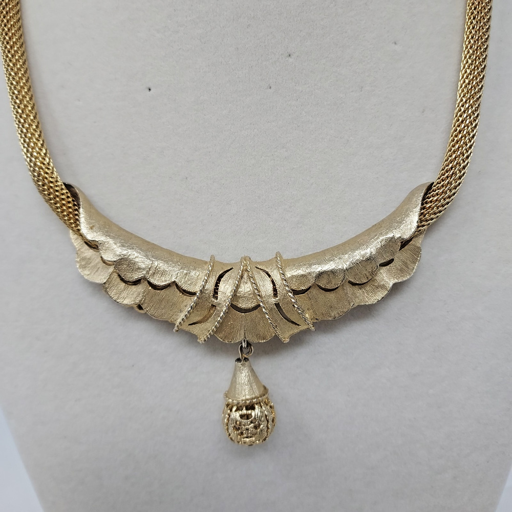 Vintage Egyptian Revival Necklace Brushed Gold Tone Scallop Filigree Signed READ